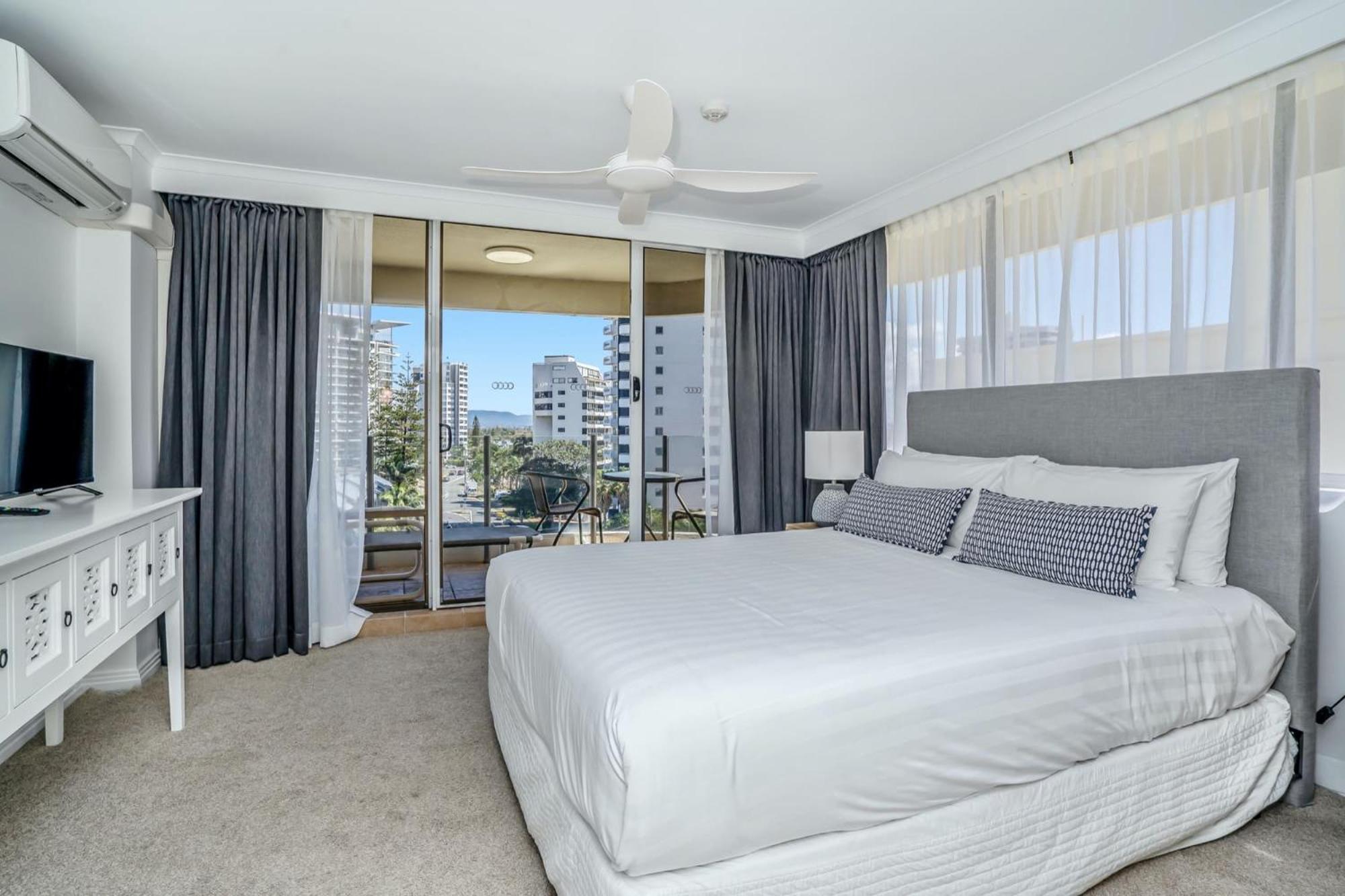 Dorchester On The Beach Gold Coast Exteriér fotografie